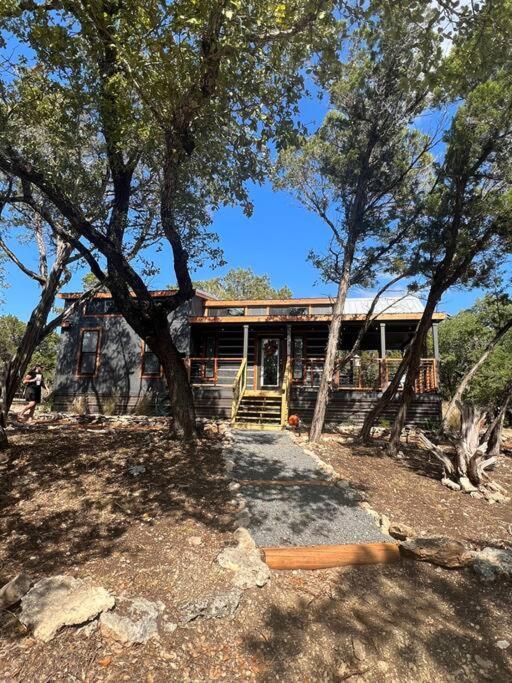 Fox Hollow - Tiny Home With Cypress Creek Access, Park Like Setting วิมเบอร์ลีย์ ภายนอก รูปภาพ