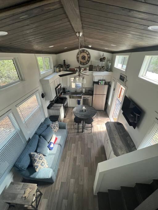 Fox Hollow - Tiny Home With Cypress Creek Access, Park Like Setting วิมเบอร์ลีย์ ภายนอก รูปภาพ