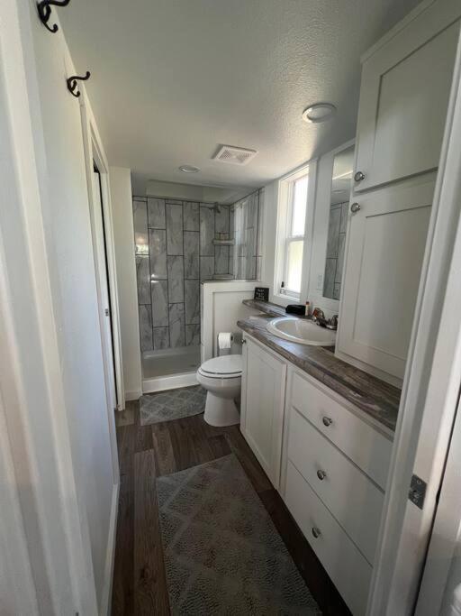 Fox Hollow - Tiny Home With Cypress Creek Access, Park Like Setting วิมเบอร์ลีย์ ภายนอก รูปภาพ
